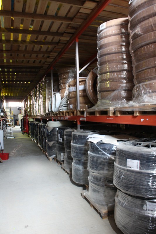 Складской запас различных труб более 300 000 тыс.м.